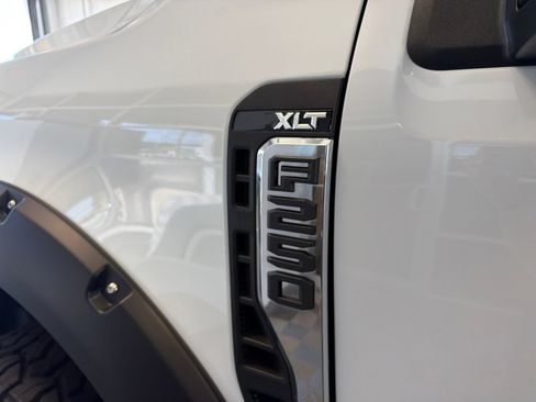 Used 2026 Ford F250 XLT AWD/4WD image 9