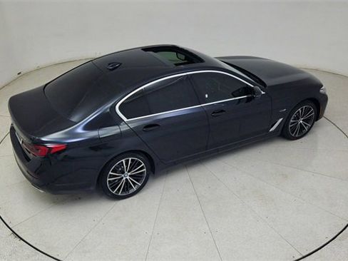 Used 2023 BMW 530e xDrive w/ Premium Package image 85