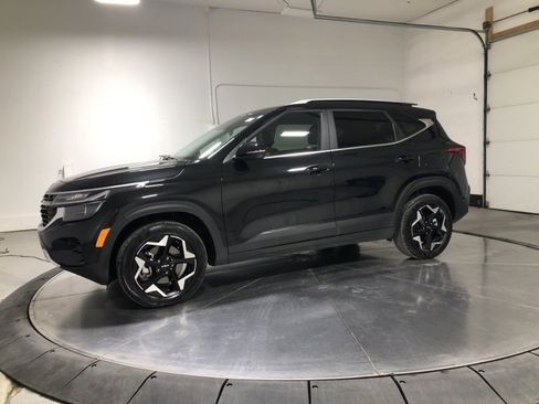 New 2025 Kia Seltos EX image 4