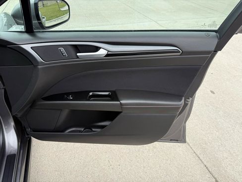 Used 2014 Ford Fusion SE w/ Equipment Group 201A FWD image 28