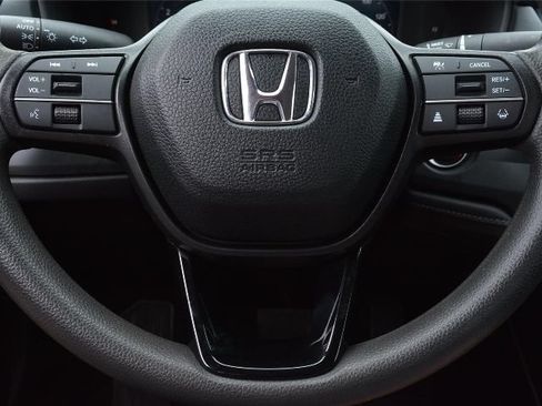 Used 2025 Honda Accord LX image 32