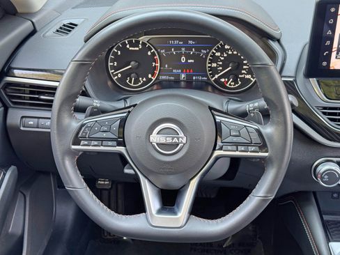 Used 2024 Nissan Altima 2.5 SR w/ SR Premium Package FWD image 19