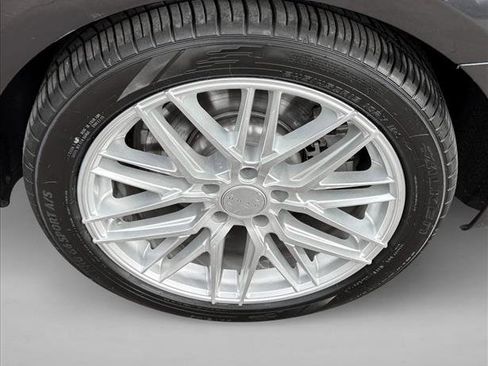 Used 2013 BMW 535i Gran Turismo xDrive image 9