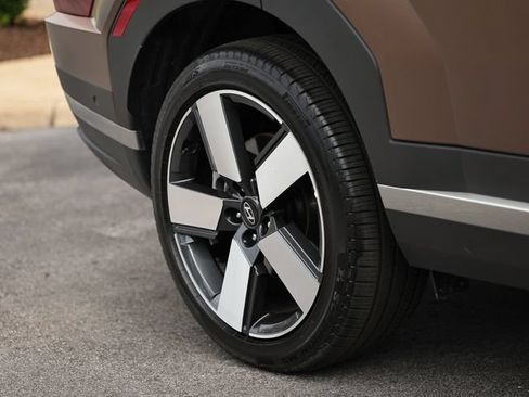 Certified 2026 Hyundai Santa Fe Limited AWD/4WD image 5