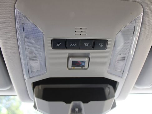 Used 2024 Toyota RAV4 LE AWD/4WD image 46