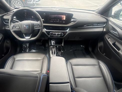 Used 2025 Buick Envista Sport Touring w/ Convenience II Package FWD image 19