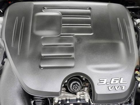 Used 2017 Chrysler 300 S image 37