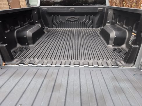 Used 2023 Chevrolet Silverado 1500 LT image 30