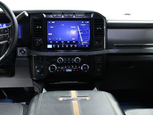 Used 2024 Ford F450 Platinum image 18