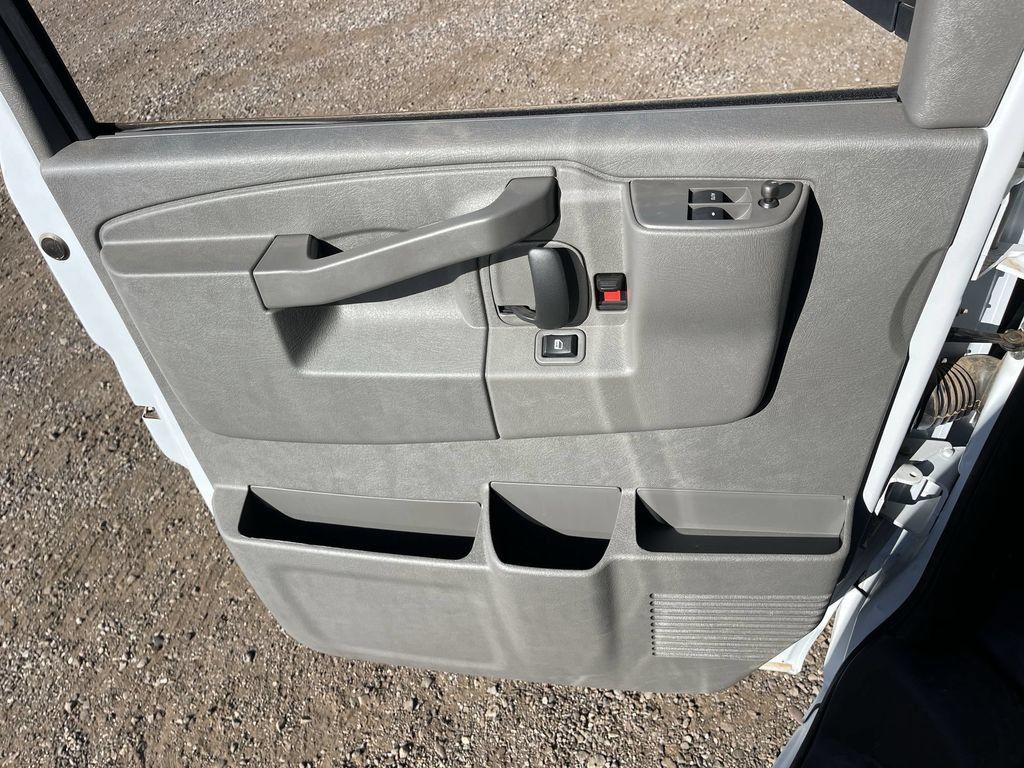 New 2025 GMC Savana 2500 Extended w/ Driver Convenience Package RWD image 22