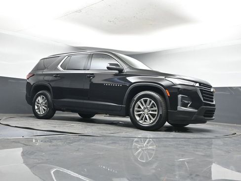 Used 2022 Chevrolet Traverse LT image 54