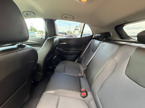 Used 2024 Buick Encore GX Preferred FWD image 5