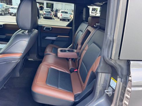 Used 2023 Ford Bronco Outer Banks AWD/4WD image 32