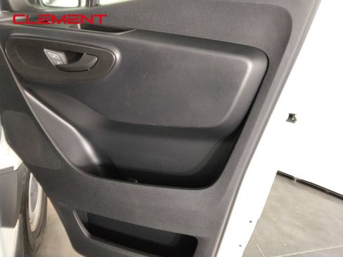 Used 2023 Mercedes-Benz Sprinter 2500 image 27