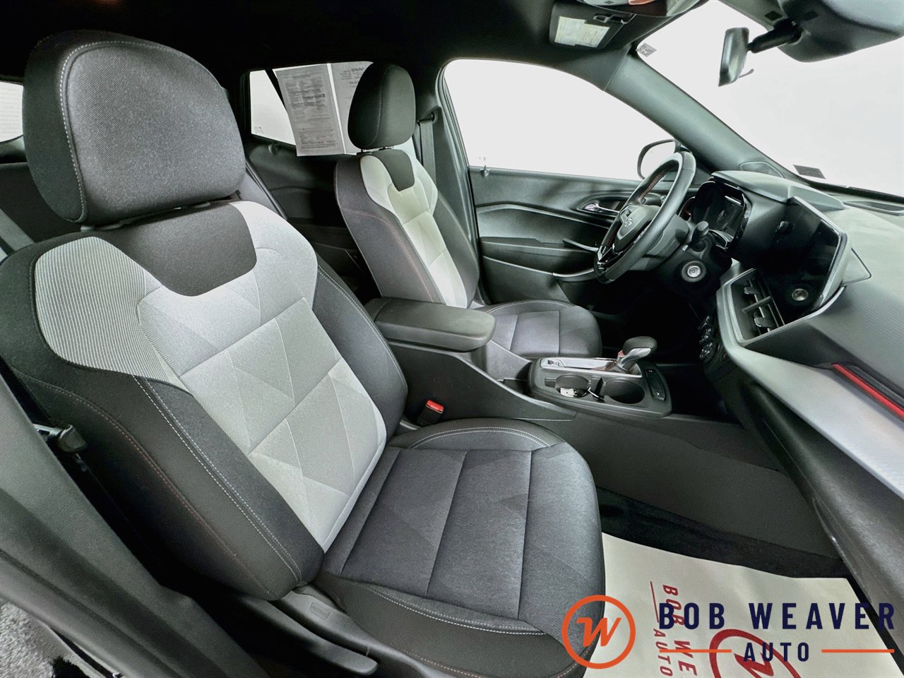 Used 2024 Chevrolet Trax RS w/ Driver Confidence Package FWD image 35