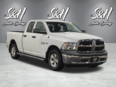 Used 2017 RAM 1500 ST w/ SXT Appearance Group AWD/4WD image 2
