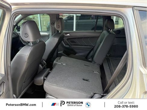 Used 2022 Volkswagen Tiguan SE R-Line AWD/4WD image 16