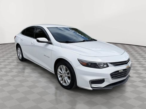 Used 2017 Chevrolet Malibu LT FWD image 9