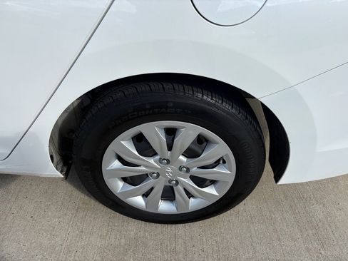 Used 2022 Hyundai Accent SE image 30