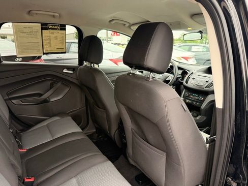 Used 2017 Ford Escape SE AWD/4WD image 33