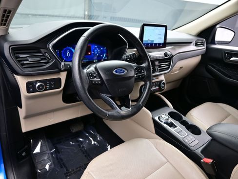 Used 2020 Ford Escape Titanium AWD/4WD image 13