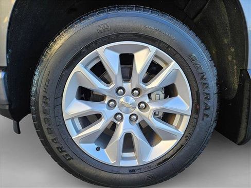 Used 2022 Chevrolet Silverado 1500 Custom w/ Safety Confidence Package image 20