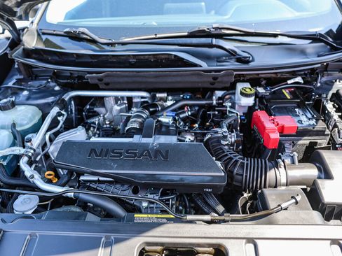 Used 2024 Nissan Rogue S FWD image 15
