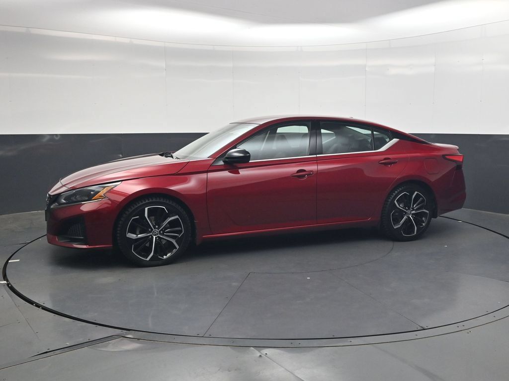 Certified 2023 Nissan Altima 2.5 SR FWD image 12