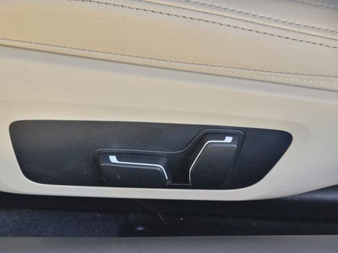 Certified 2025 BMW 230i Coupe w/ Convenience Package image 27