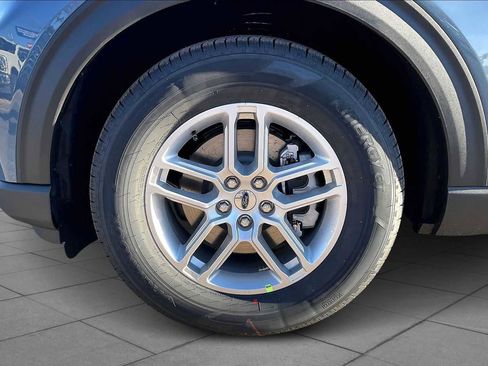 New 2026 Ford Explorer Active w/ Active Comfort Package image 11