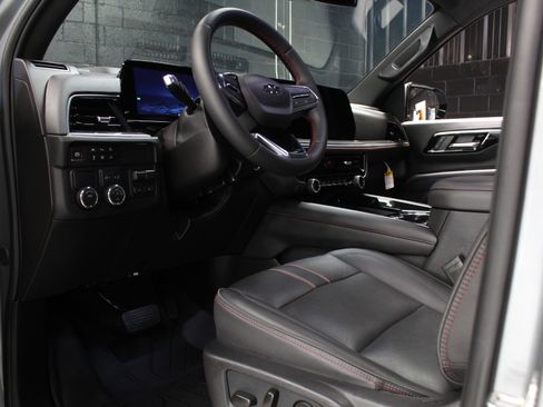 Used 2026 Chevrolet Tahoe RST w/ Comfort Package RWD image 28