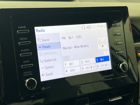 Used 2023 Toyota Camry SE image 16