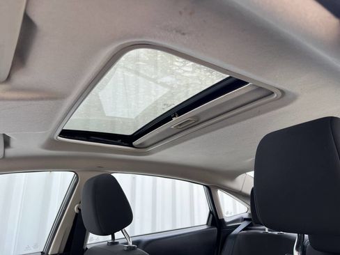 Used 2018 Ford Fiesta SE image 25