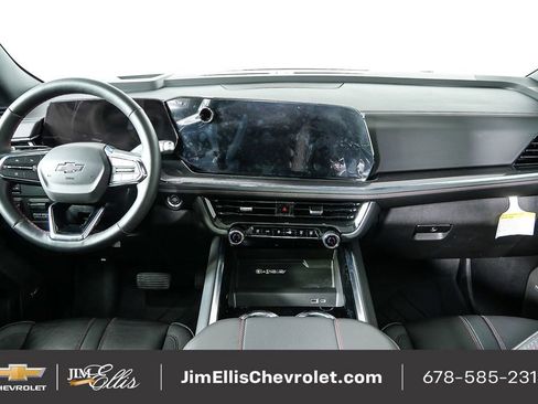 Used 2025 Chevrolet Suburban RST w/ Comfort Package image 22