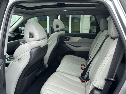 Used 2024 Acura MDX FWD w/ Technology Package image 9