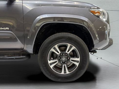 Used 2016 Toyota Tacoma TRD Sport w/ Premium & Technology Package image 34