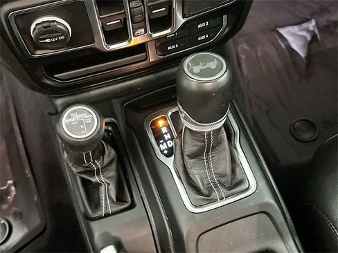 Used 2023 Jeep Wrangler Unlimited Sahara w/ Cold Weather Group image 15