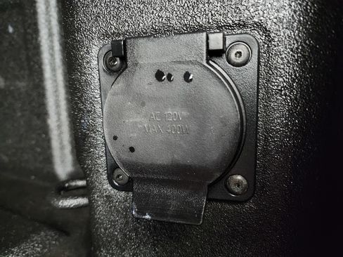 Used 2024 Chevrolet Silverado 2500 LT w/ Z71 Sport Edition image 34