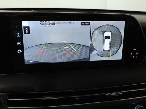 Used 2024 Hyundai Palisade Calligraphy image 6