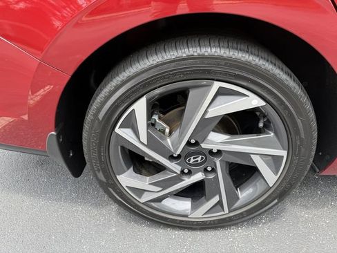 Used 2024 Hyundai Elantra Limited FWD image 46