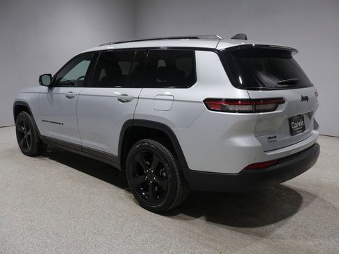 Used 2023 Jeep Grand Cherokee L Laredo AWD/4WD image 4