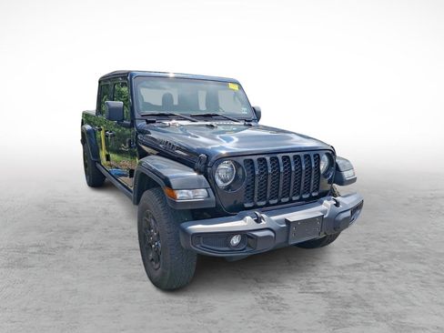 Used 2023 Jeep Gladiator Sport AWD/4WD image 3