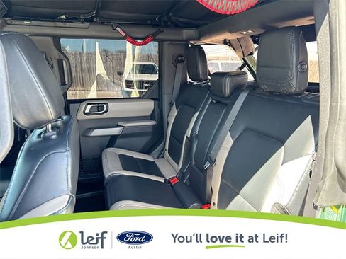 Used 2023 Ford Bronco Wildtrak image 29