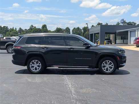 Used 2022 Jeep Grand Cherokee L Limited AWD/4WD image 6