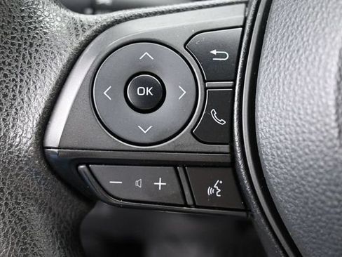 Used 2023 Toyota RAV4 XLE AWD/4WD image 17