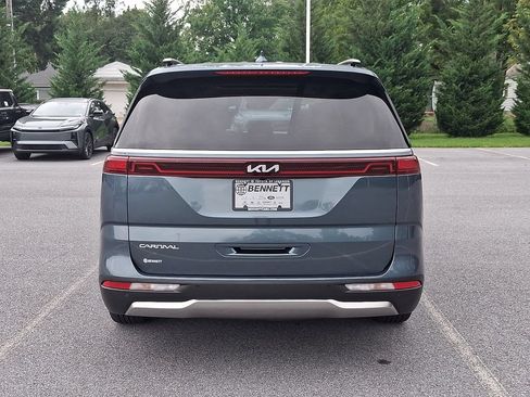Used 2024 Kia Carnival SX Prestige FWD image 5