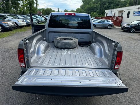 Used 2019 RAM 1500 Express AWD/4WD image 25