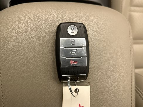 Used 2020 Kia Sorento EX image 10