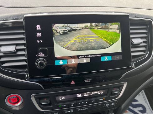 Used 2023 Honda Passport TrailSport image 13