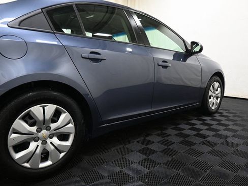 Used 2013 Chevrolet Cruze LS image 16